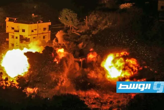تصعيد جنوب لبنان: غارة إسرائيلية تقتل مسعفاً وتحذيرات إخلاء تزيد التوتر