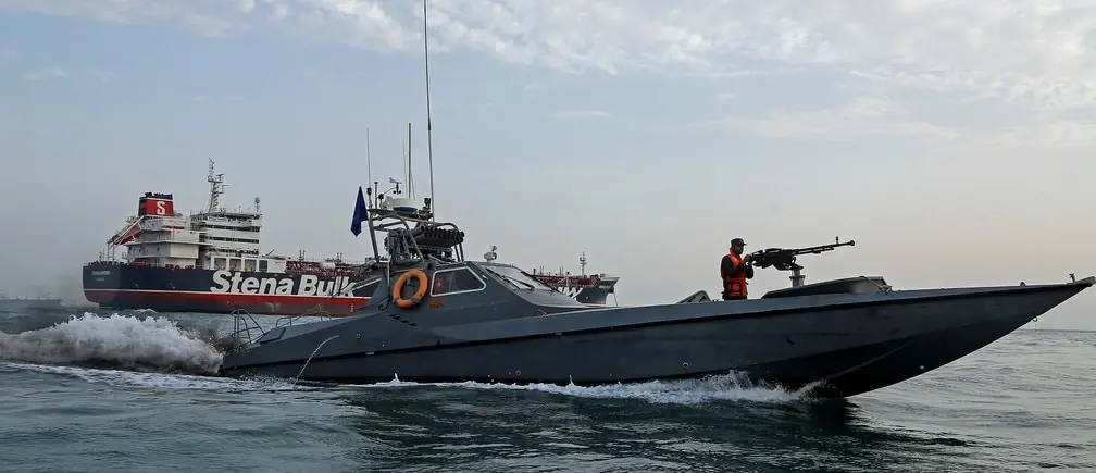 تصعيد خطير: هجومان إيرانيان يستهدفان الملاحة قبالة عُمان