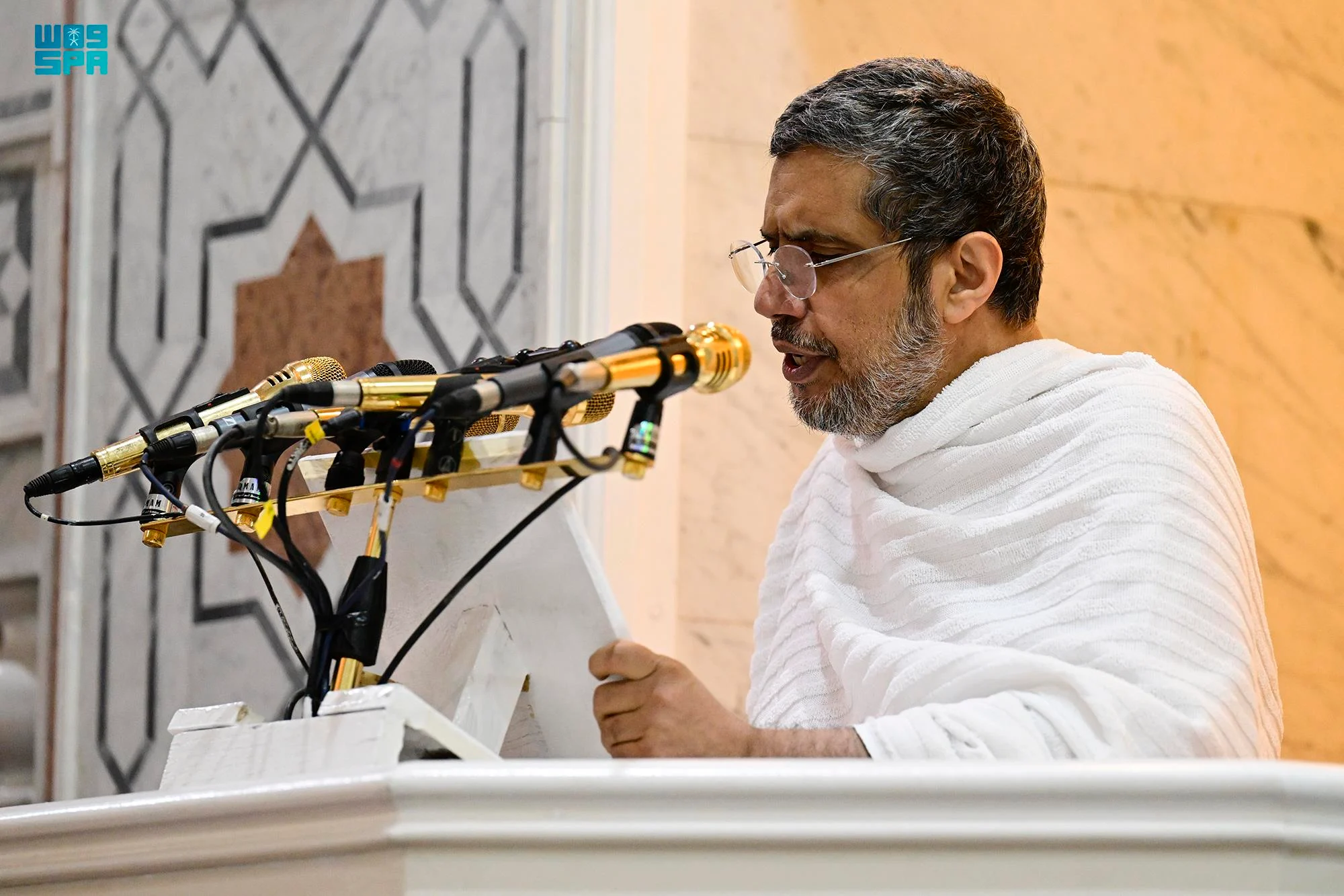 السديس: نجاح مشروع الترجمة الفورية لخطبة عرفة .. بعشرين لغة عالمية