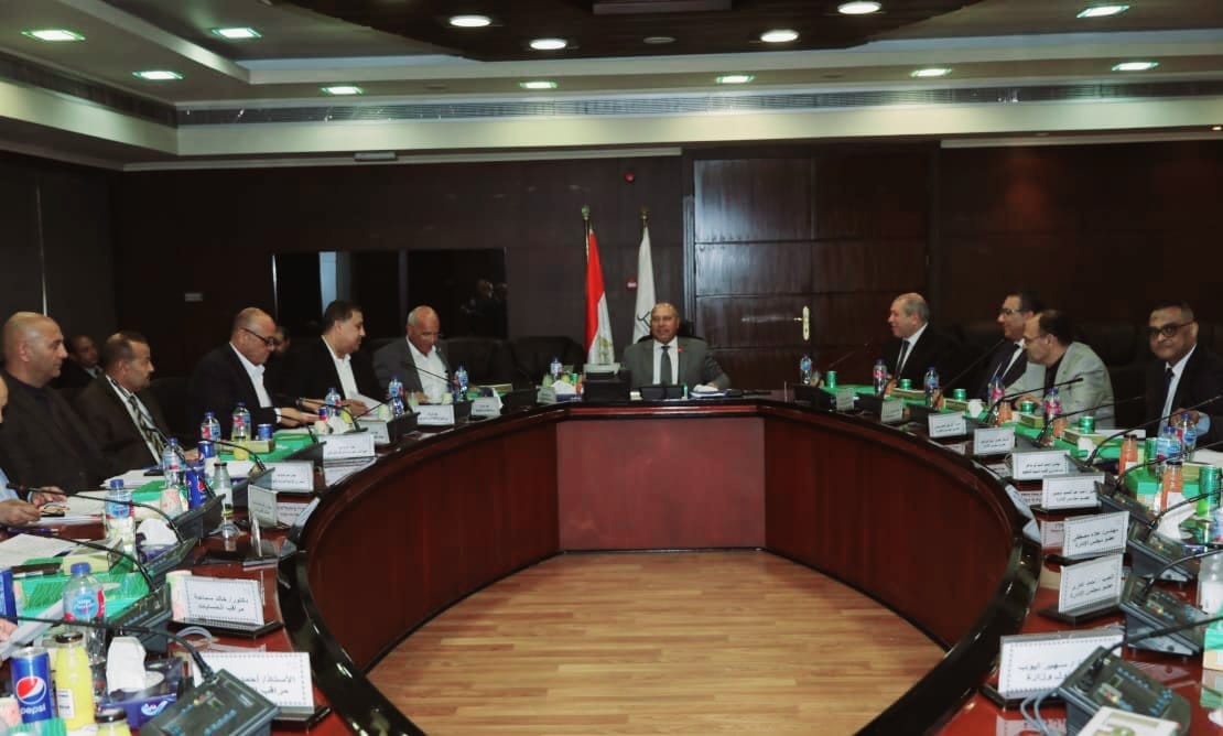 وزير النقل .. يترأس الجمعيتين العموميتين للشركة المصرية لإنشاء وصيانة مرافق النقل والمطارات