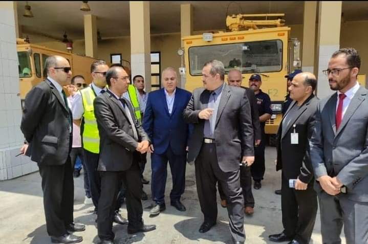 منصور يتابع حركة التشغيل بمطار مرسى مطروح 