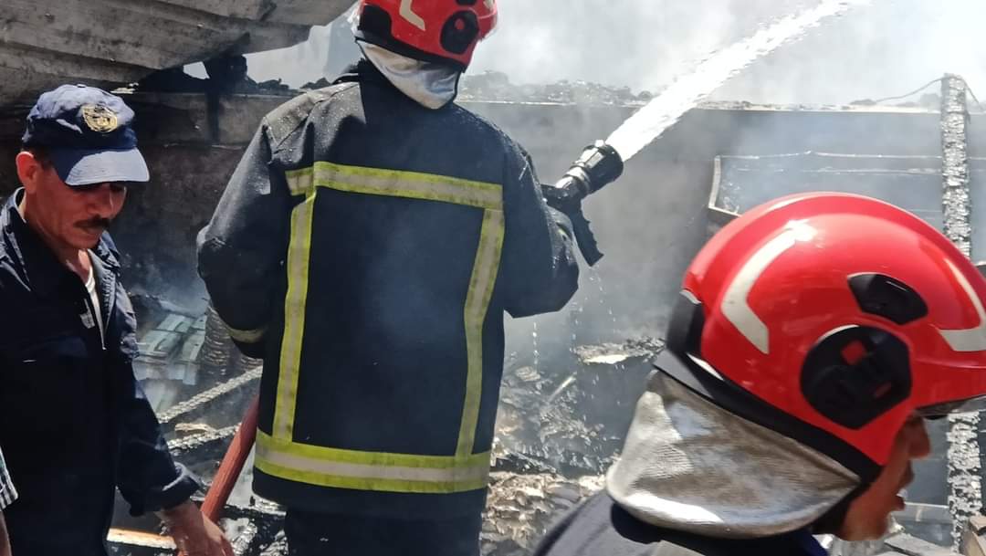 النيران التهمت سوق المعمورة بالإسكندرية 