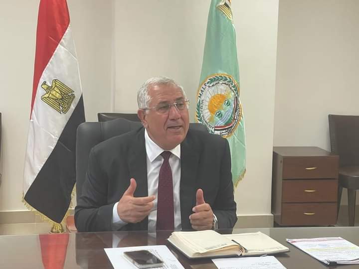 وزير الزراعة يبحث التوسع في إنتاج تقاوى المحاصيل الاستراتيجية بالشراكة مع القطاع الخاص 