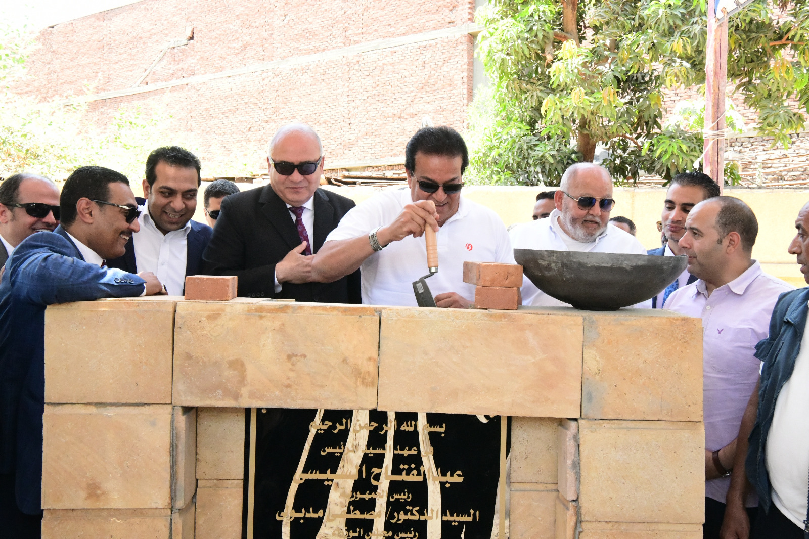 وزير الصحة يضع حجر أساس مستشفي الرمد 