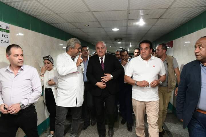 وزير الصحة زار مستشفي قنا العام..واطمأن على مستوى الخدمات الطبية 
