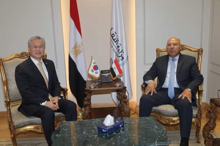 بناء أسطول تجاري مصري وطني قوي.. لتصدير الحاصلات والمنتجات
