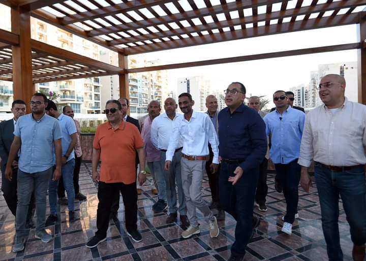 مدبولى يتفقد مشروعات العلمين الجديدة