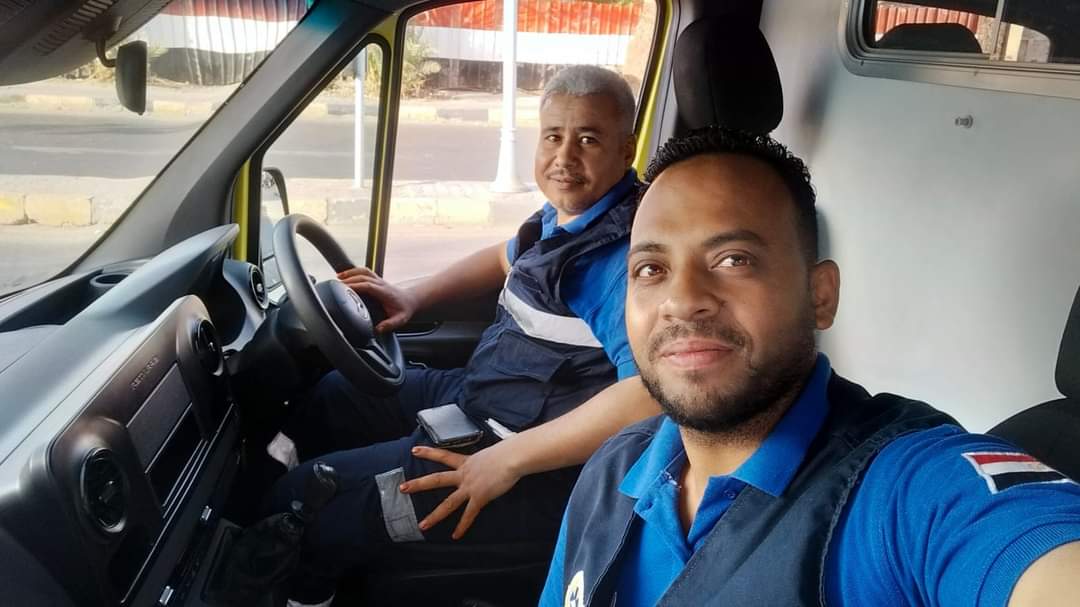 ملحمة إنسانية..بطلها مسعف وسائق 