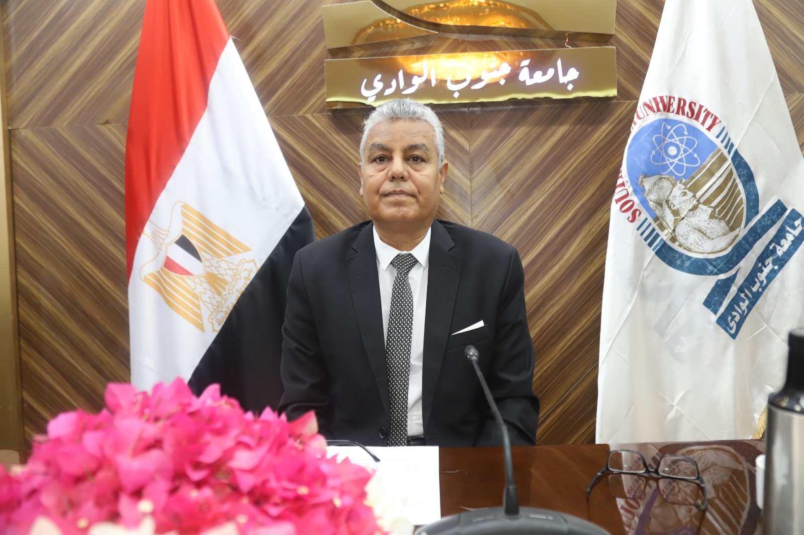 تفعيل لائحة الليسانس بنظام الساعات المعتمدة بكلية الحقوق