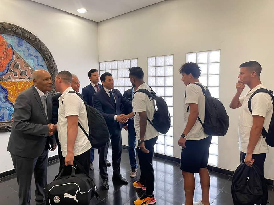 وزير الرياضة يستقبل المنتخب الأوليمبي .. ويعد بالمزيد من الدعم