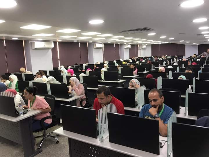 تقييم المتقدمين لشغل 30 ألف وظيفة معلم مساعد وحتى 21 أكتوبر القادم