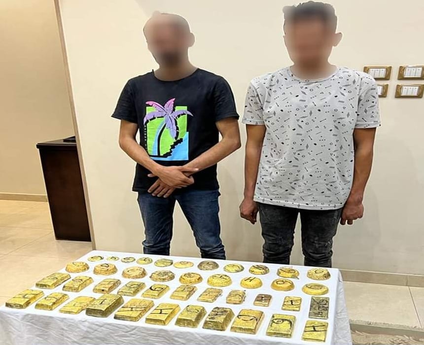 سبائك ذهبية .. متهربة فى العربية