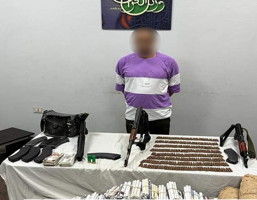 حول منزله لوكر للمخدرات والأسلحة النارية