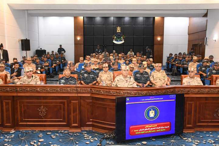 الفريق أسامة عسكر يشهد مشروع مراكز القيادة التعبوى للأسطول الشمالى للقوات البحرية