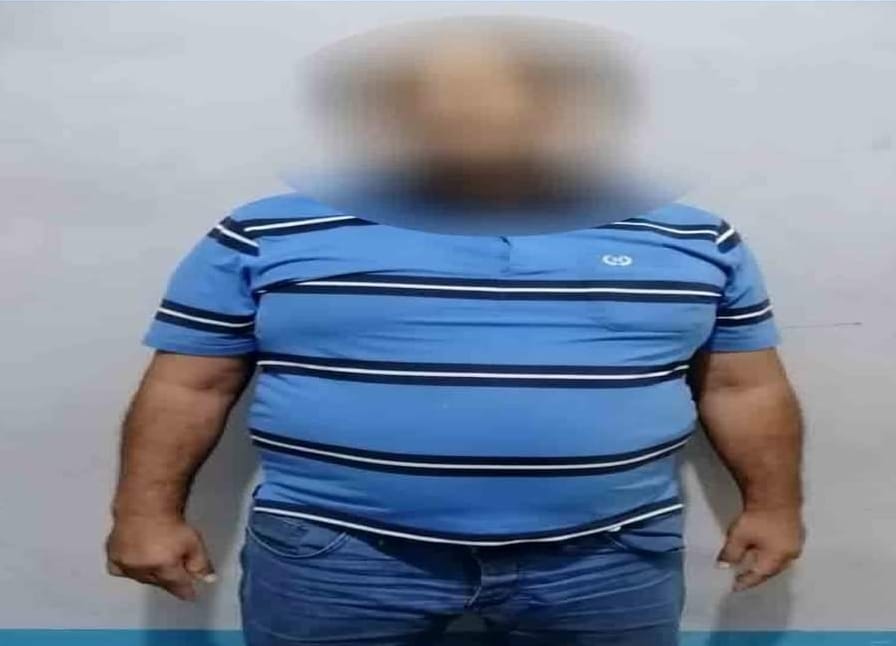يطرد شقيقته من المنزل