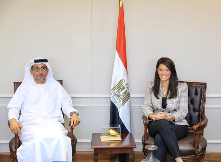 المشاط تبحث مع رئيس اللجنة التنفيذية لمكتب أبوظبي للصادرات تعزيز التعاون المستقبلى