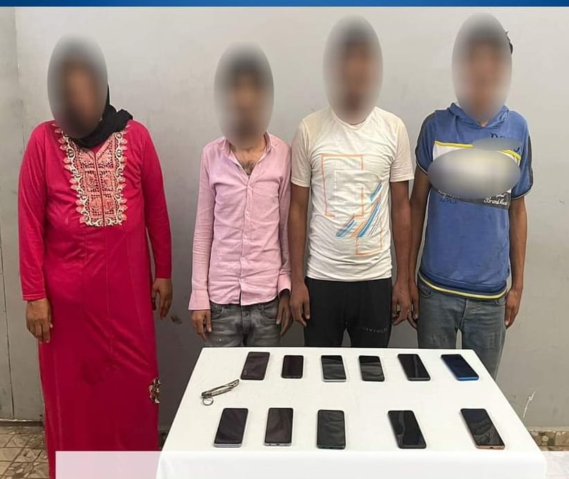 حرامية المحمول سقطوا فى البحيرة 