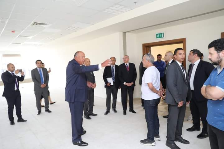 وزير الخارجية يشرف على المرحلة الأخيرة لعملية الانتقال إلى الإدارية