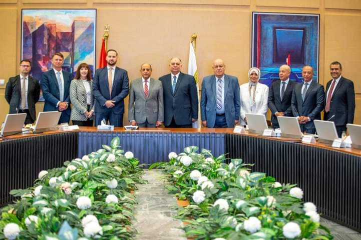 تطوير مطار القاهرة الدولي وتحويله ضمن منظومة المطارات الذكية