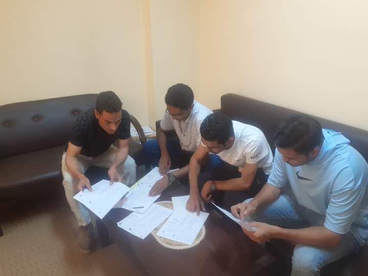 بدء تظلمات طلاب الفرقة الثانية بكلية الحقوق بقنا