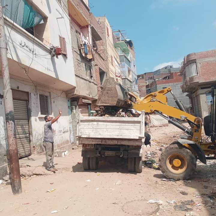 رفع 2500 طن قمامة و470 حالة إشغال طريق  بمدن ومراكز البحيرة 