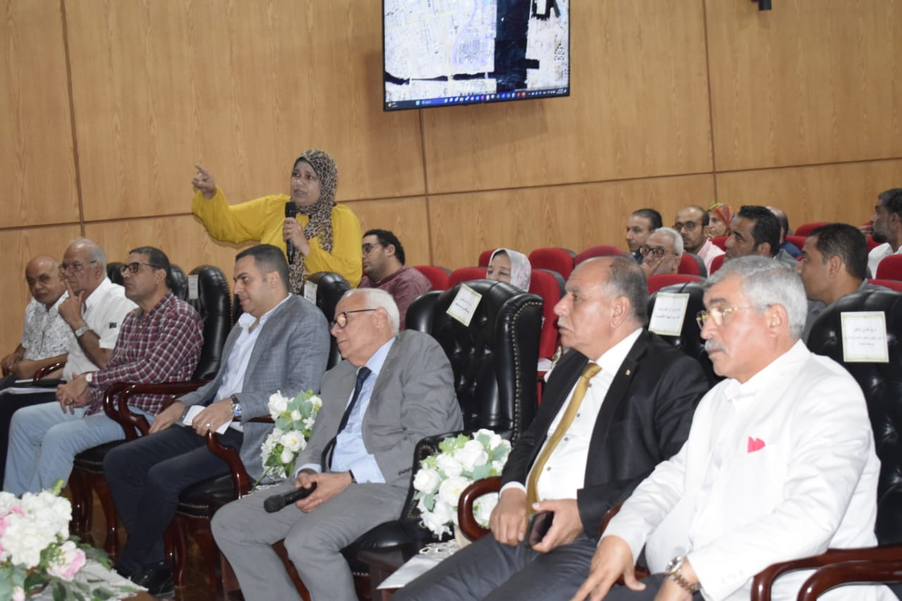 كوبرى علوي جديد لإنهاء أزمة حاويات بورسعيد