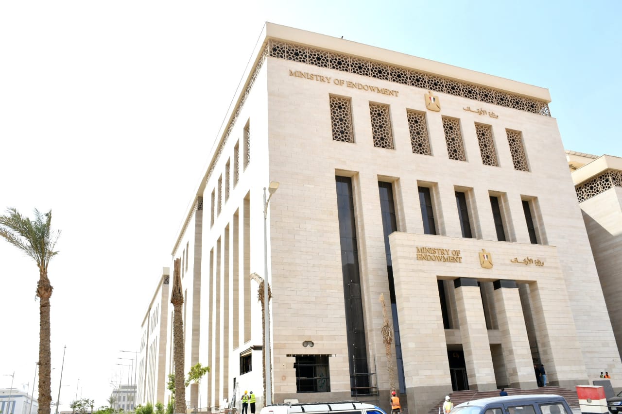 "الخبر لايف" .. ينشر أسماء العمال المُعَينين بالمساجد