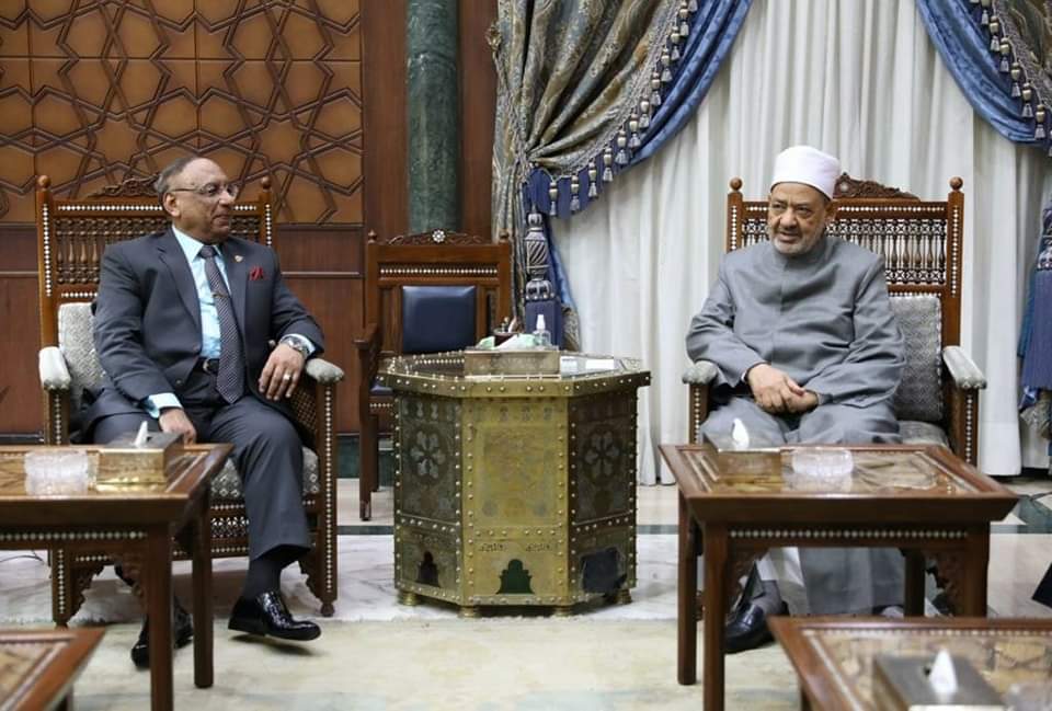 شيخ الأزهر: تطبيق العدالة ينعكس على بسطِ السلم والاستقرار بالمجتمعات