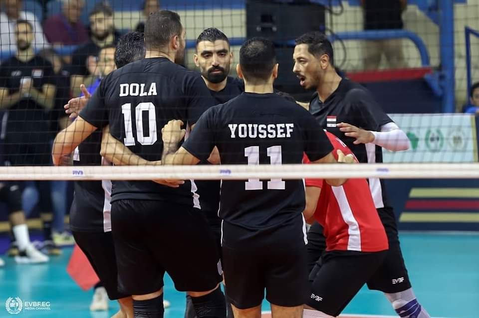 وزير الشباب يهنئ منتخب الطائرة بكأس أفريقيا