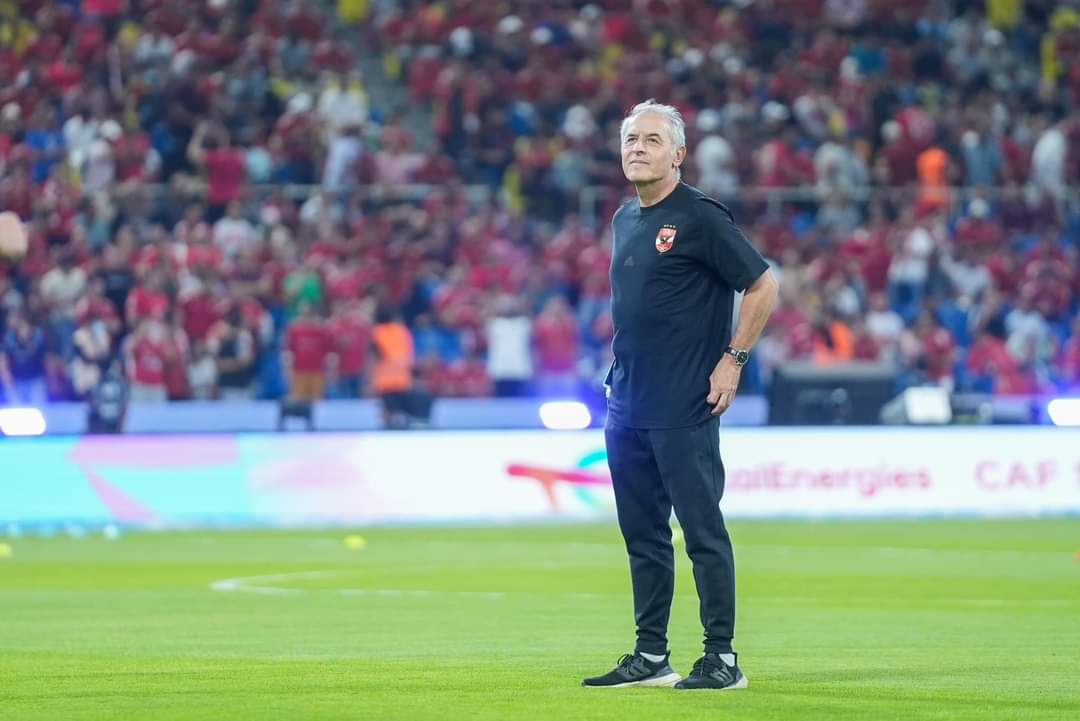 المدير الفنى للأهلى يهاجم حكم مباراة السوبر
