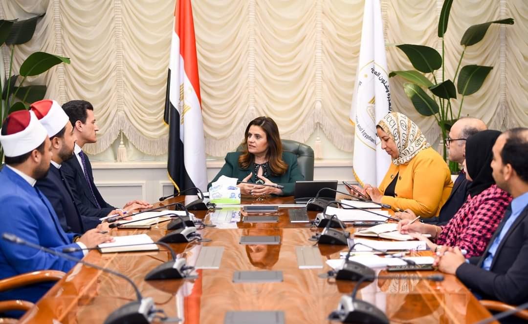وزيرة الهجرة:الأزهر منارة وسطية.. ودور محوره فى توعية المصريين بالخارج