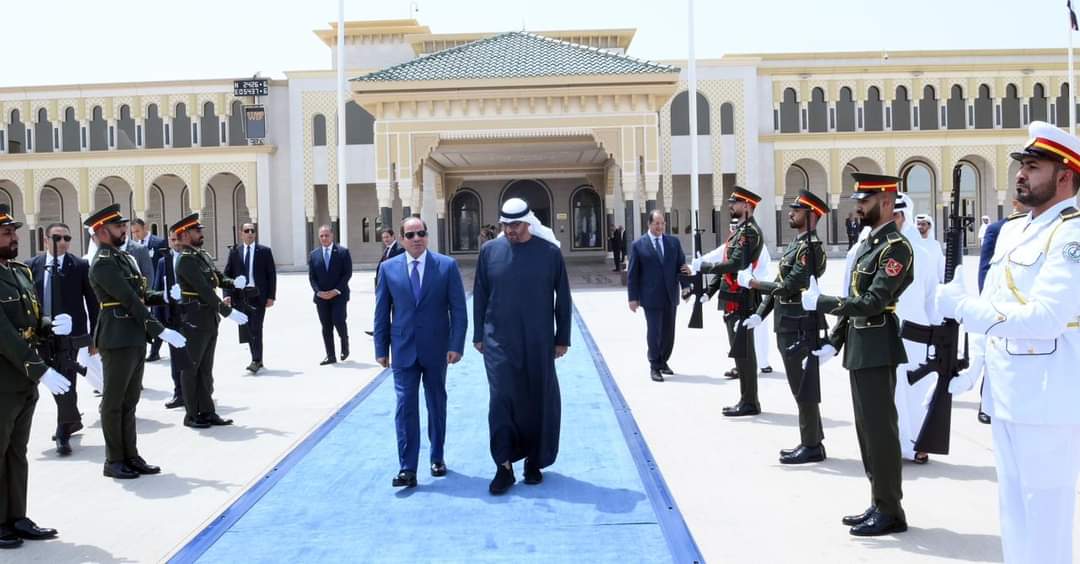 الرئيس عاد إلى أرض الوطن بعد زيارة دولة الإمارات
