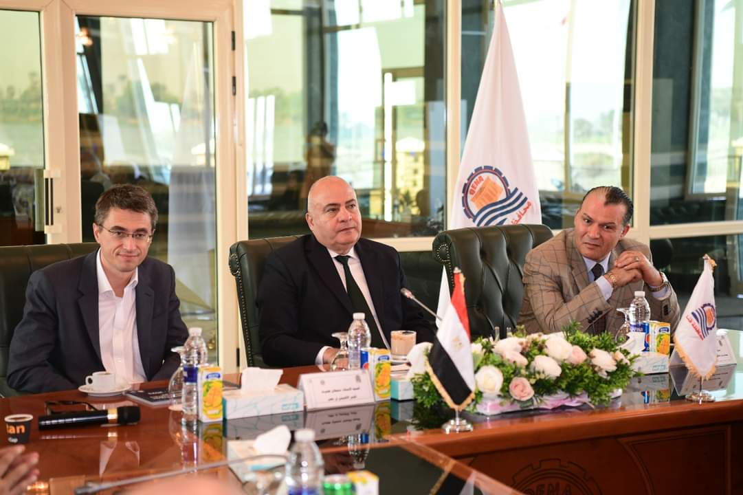 محافظ قنا:ترفيق المناطق الصناعية ساهم في جذب مزيد من الإستثمارات المحلية والأجنبية