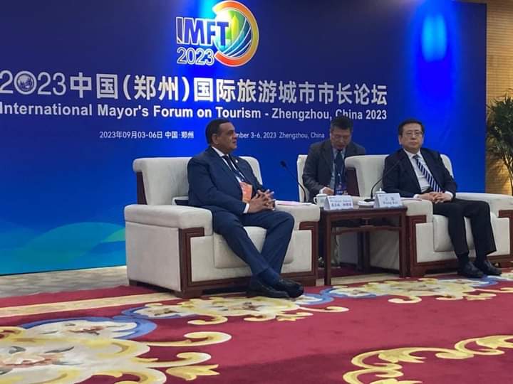 وزير التنمية المحلية يلتقى نائب سكرتير لجنة الحزب الشيوعى الصيني ومحافظ مقاطعة خنان