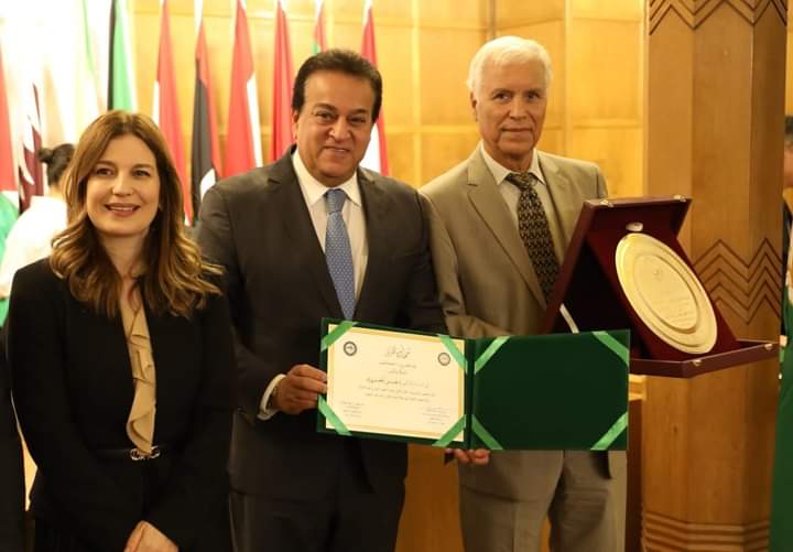 المصرى أحمد شقير يفوز بجائزة الطبيب العربى لعام 2023