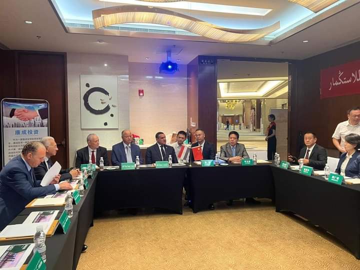 آمنة يختتم زيارته لمدينة "تشنغتشو" الصينية بالمشاركة فى أعمال المنتدى الدولى للمدن السياحية والتراثية