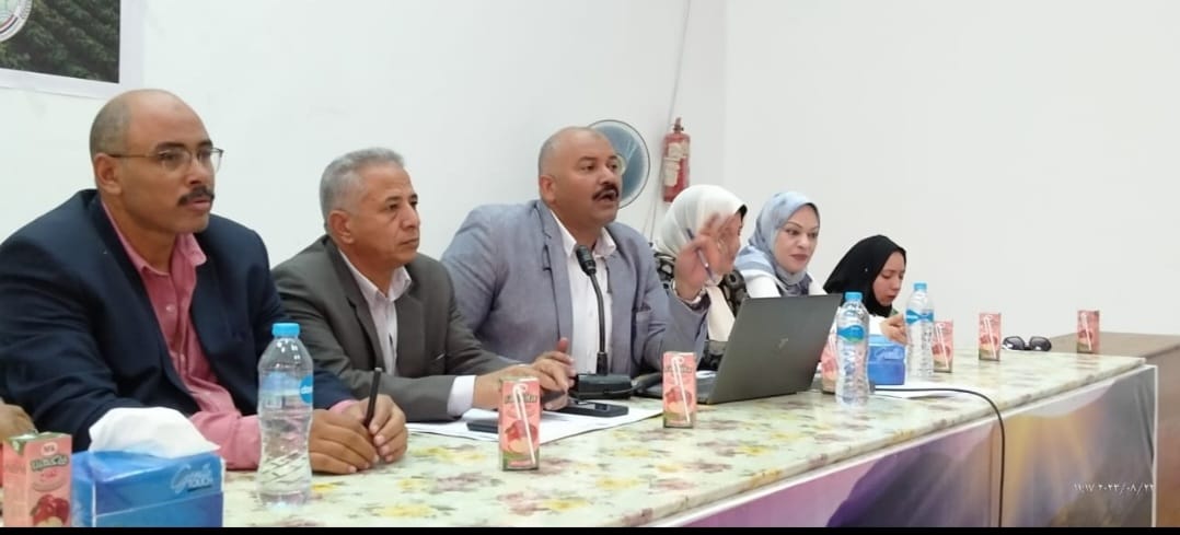 حرق قش الأرز يضر التربة والمحاصيل..وسحابة سوداء تلوث الهواء 