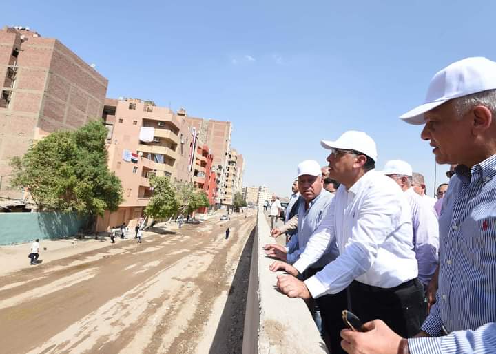 تطوير الهوية البصرية على الطريق الدائرى..بأيادى مهندسى القاهرة وعين شمس 
