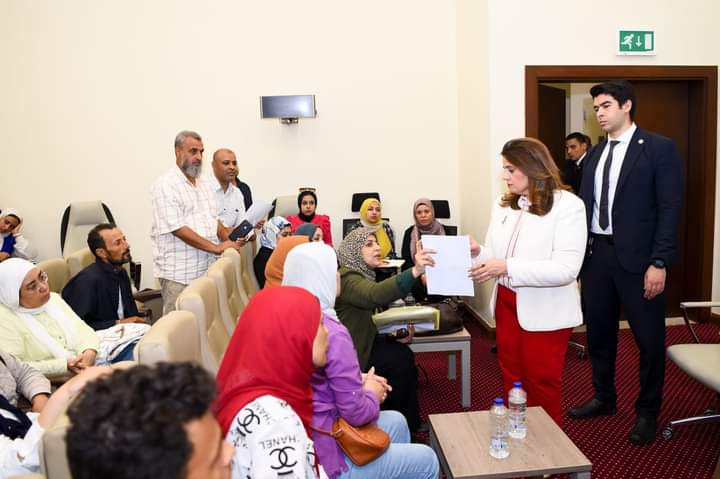 وزيرة الهجرة تدعو لإجتماع طارئ للجنة الوطنية الدائمة للطلاب المصريين بالخارج 