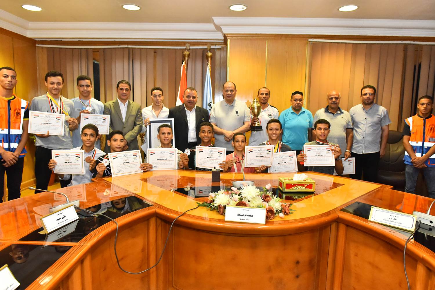 محافظ أسيوط يكرم لاعبى المشروع القومي للموهبة والبطل الأولمبى الفائزين ببطولة الجمهورية