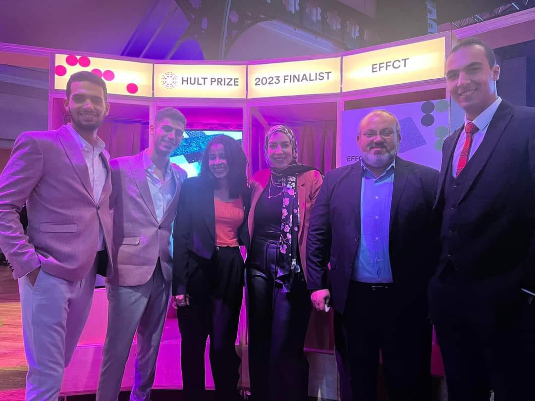 فريق جامعة الإسكندرية (EFFCT) يفوز بالجائزة الثانية فى مسابقة Hult Prize الدولية بباريس