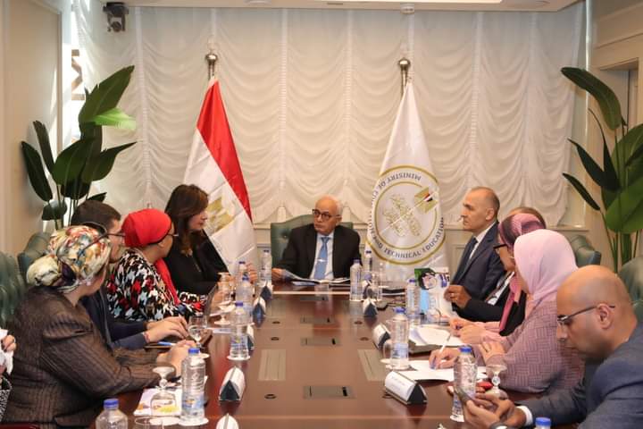 تدريب الإخصائيين الإجتماعيين والنفسيين بالتعاون بين التعليم ومؤسسة "فاهم