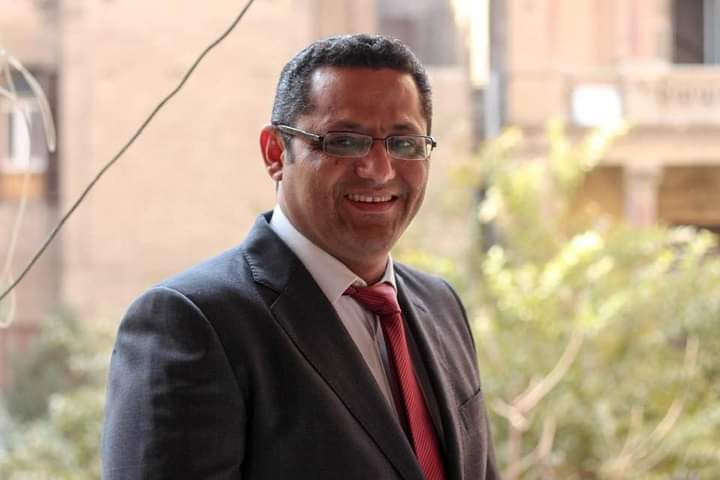 نقيب الصحفيين يطالب جميع الصحف بتطبيق الحد الأدنى للأجور 