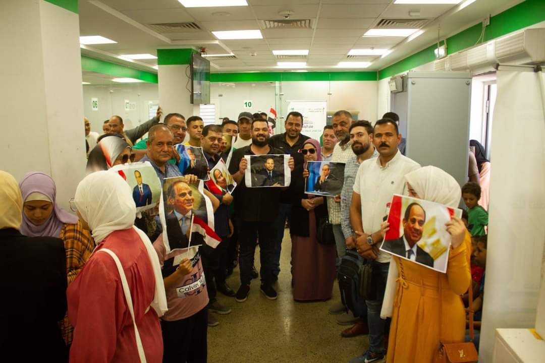 طوابير فى دمياط لاستخراج توكيلات لترشح الرئيس