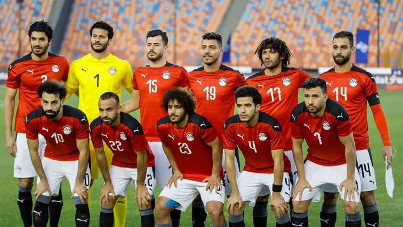 حقيقة مفاوضات الأهلي مع جوكر منتخب مصر الأول