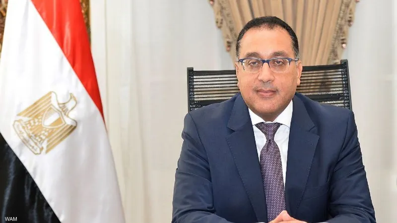 رئيس الوزراء يهنئ وزير الدفاع بالذكرى الـ 50 لنصر أكتوبر