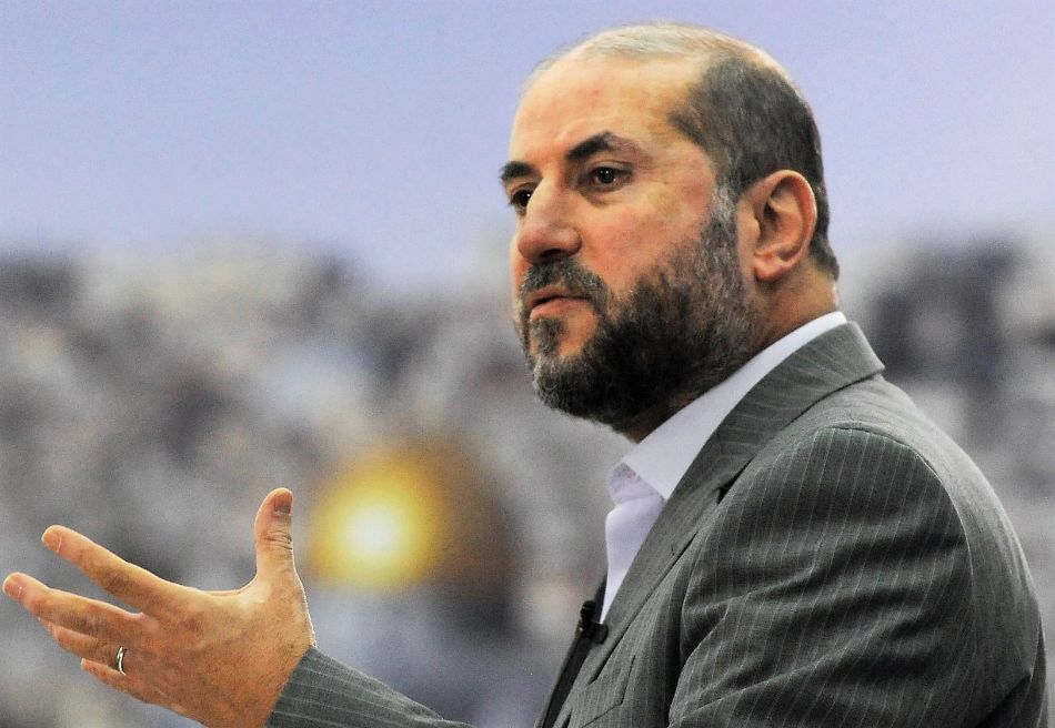مستشار الرئيس الفلسطيني .. يشيد بالجهود المصرية