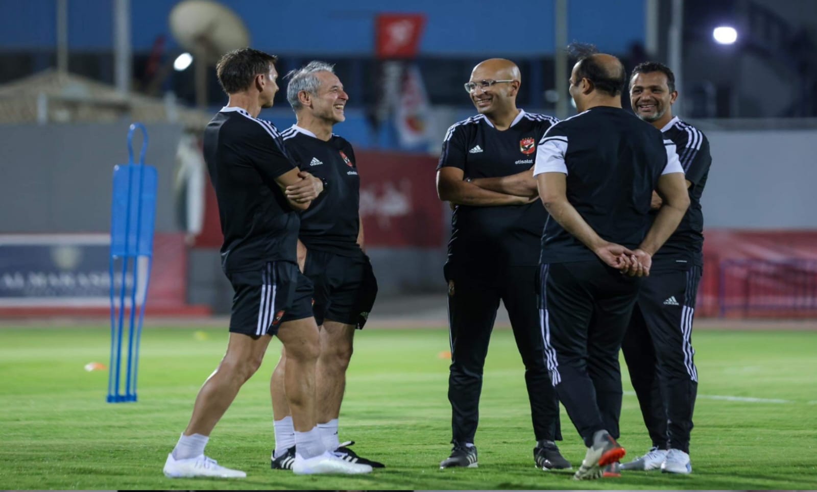 كولر يطمئن على المصابين في الأهلي .. قبل مواجهة الإياب مع سيمبا