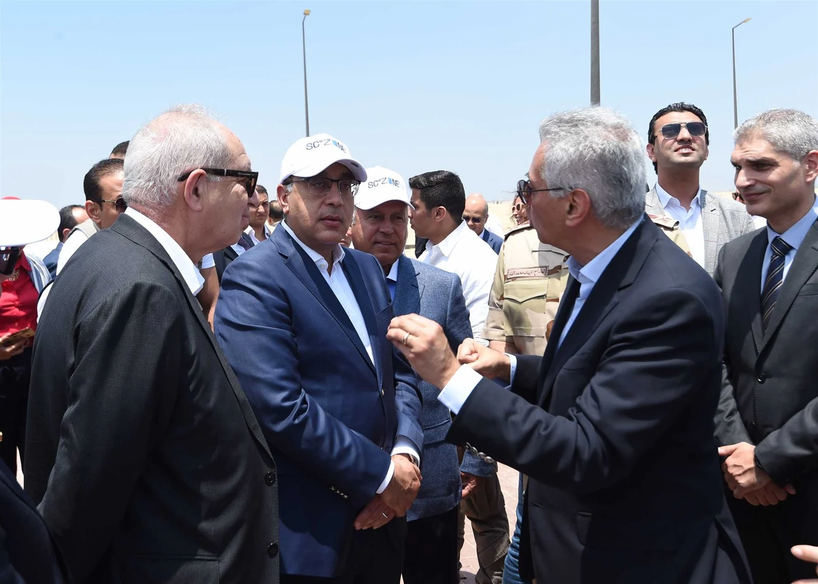 رئيس الوزراء .. يتفقد المشروعات الصناعية في بورسعيد