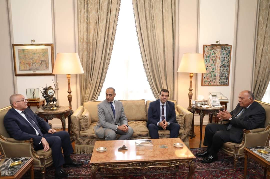 شكري يبحث مع حمزة استعدادات إجراء الإنتخابات الرئاسة للمصريين بالخارج